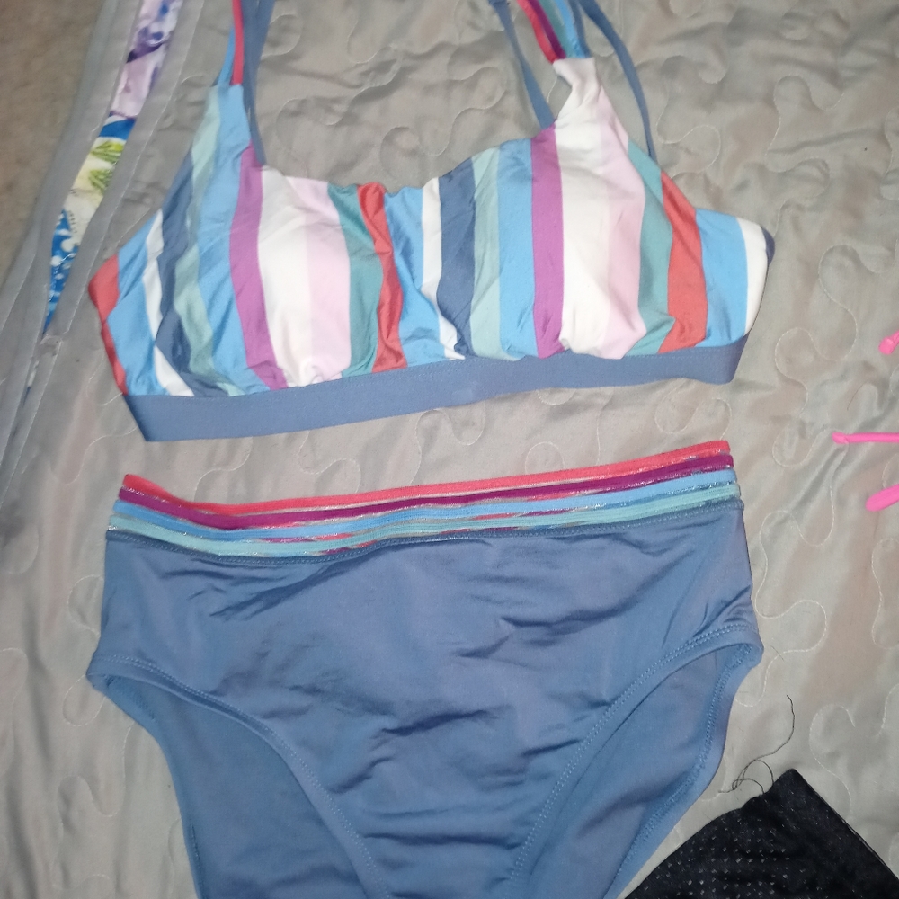 Women's swinsuit
